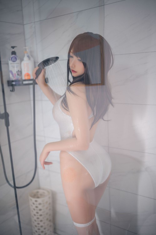 上海水瓶座佛系Coser念念_D白色竞泳20P 206MB-