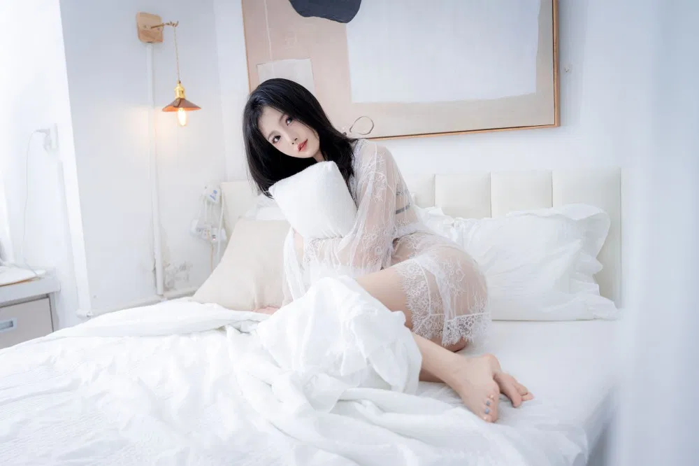 00后双鱼座Coser桃良阿宅是谁附教室JK图集赏析 00后双鱼座Coser桃良阿宅是谁附教室JK图集赏析