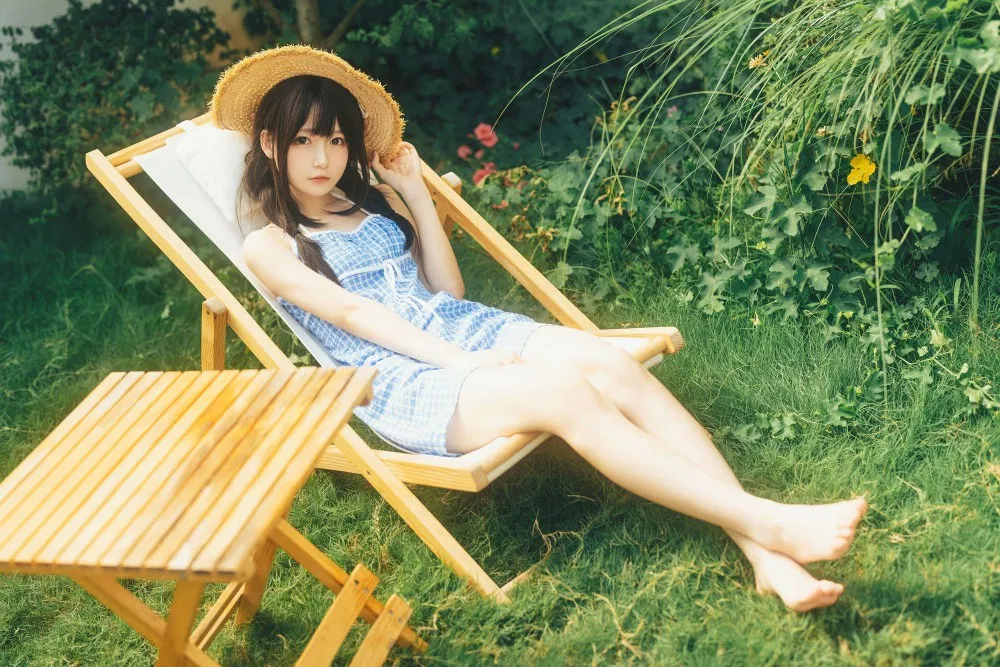 湖南94年Coser迷之呆梨夏末69P用镜头留住整个夏天