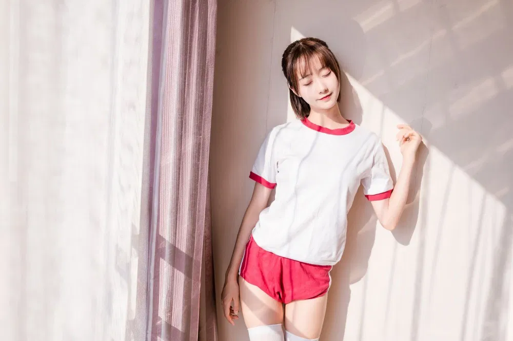 广东天秤座百万粉Coser木棉棉OwO花束里的浪漫48P赏析 广东天秤座百万粉Coser木棉棉OwO花束里的浪漫48P赏析