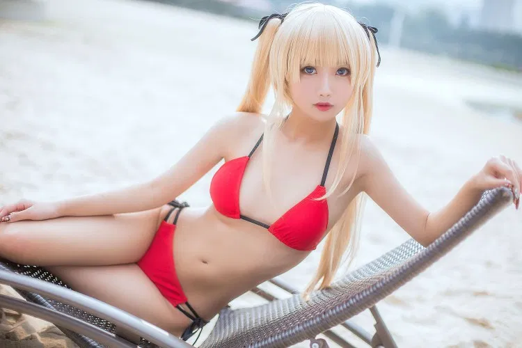 鬼畜瑶在不在Cos修女主题写真.为什么总有一种独特的氛围感