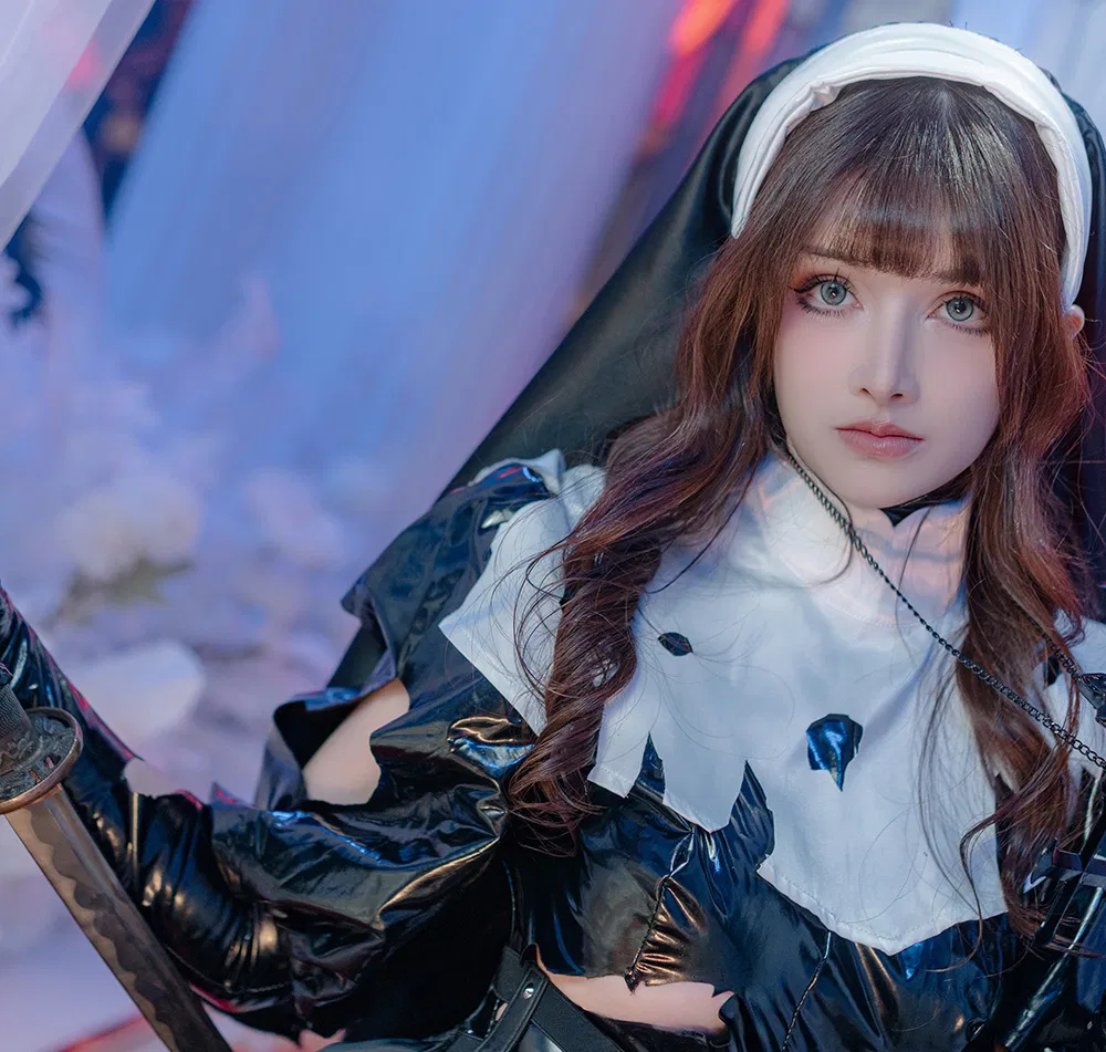 鹿八岁微博超话社区最新更新内容，从鹿八岁baby写真cosplay说起