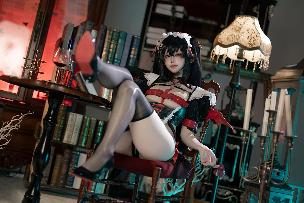 Coser屿鱼yukako 图集pdf，碧蓝航线镇海那套65P先看这篇