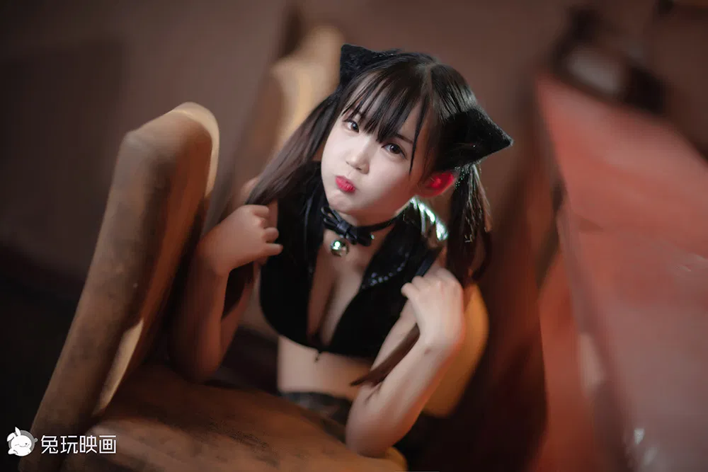 Coser咬一口兔娘图集全集免费观看预览，297期373.1G从哪套翻起
