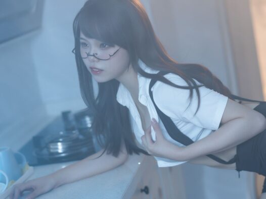 七月喵子蒂迟亚希24P华丽与神秘交织的异世界使者