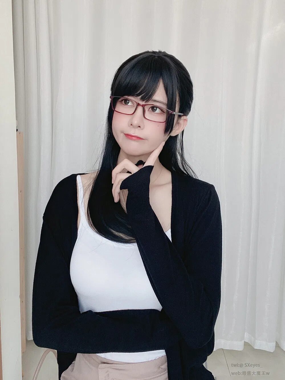 Coser眼酱大魔王w最新图赏icoser,在哪看这条得先捋清